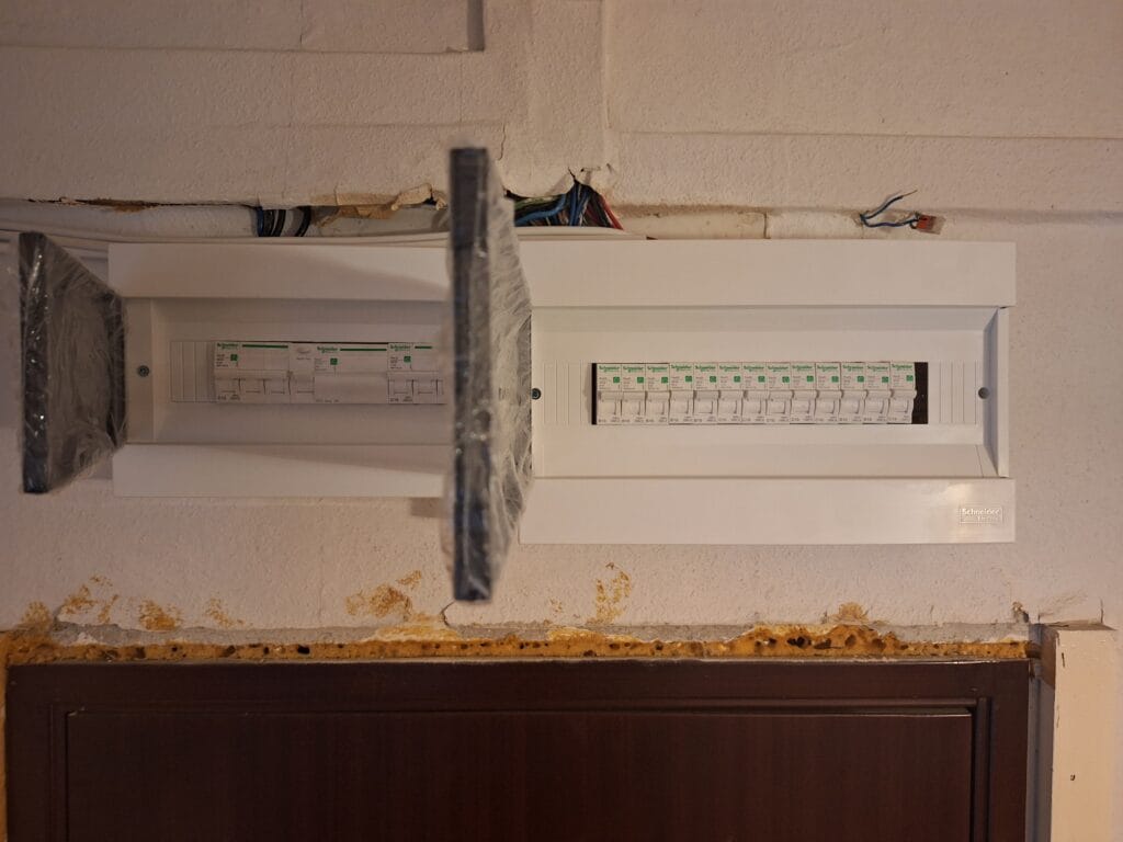 klima es dugalj - végleges állapot - Villanyszerelés Nagytarcsa