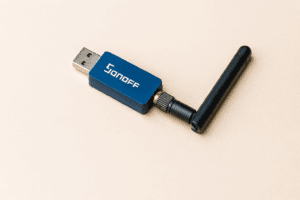 Zigbee vagy Wi-Fi Okosotthon protokollválasztás 2025-ben